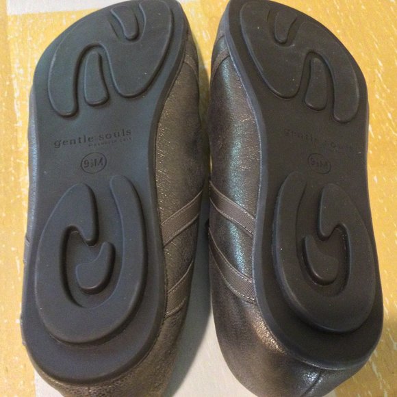 *******   SOLD SOLD SOLD     ******   Gentle Souls Ballet Flats Bronze NWOB - Picture 5 of 5